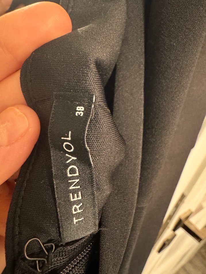 Siyah Yüksek Yakalı Midi Abiye Elbise - Görsel 5