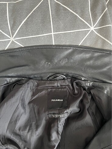 m Beden siyah Renk PULL & BEAR DERİ CEKET