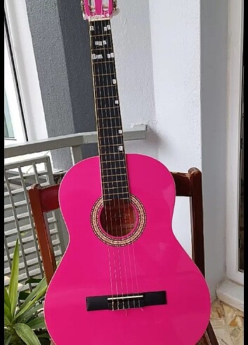 Pembe gituar