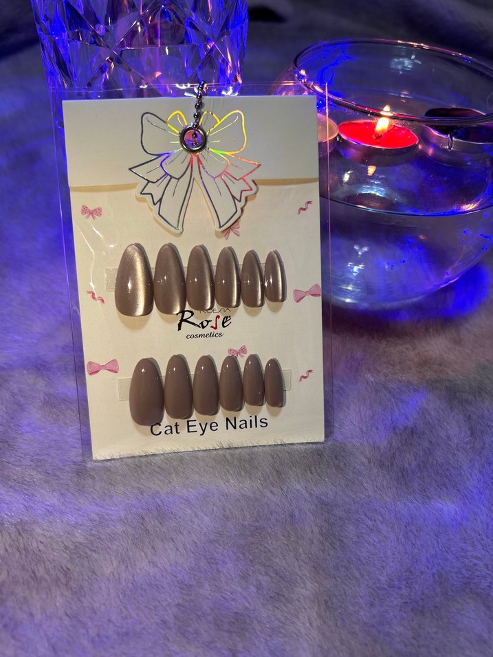 Kahverengi Cat Eye Tırnak Süslemeleri - Görsel 3