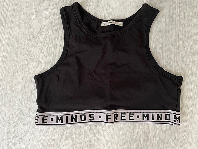 Pull and bear crop