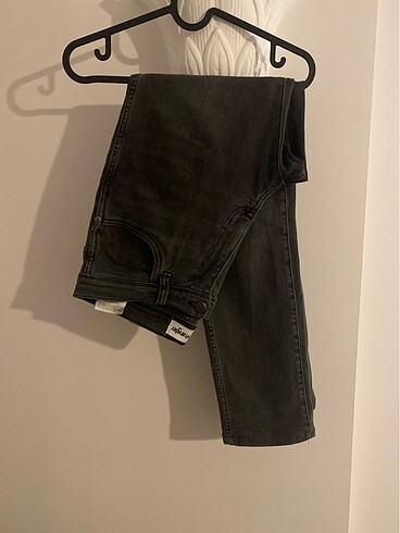 Füme Wrangler Jeans