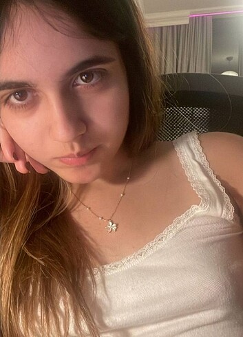 Crop beyaz