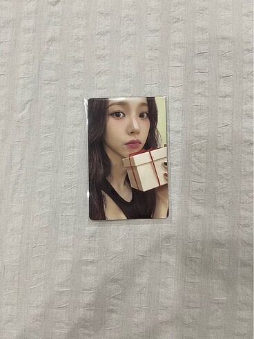 Aespa pink Christmas photocard