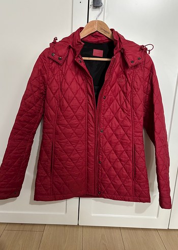 Lacoste Bordo Kapitone Kapusonlu Kadin Ceket