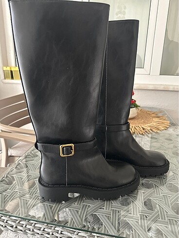 Zara Zara Dişli Tabanlı Düz Bot