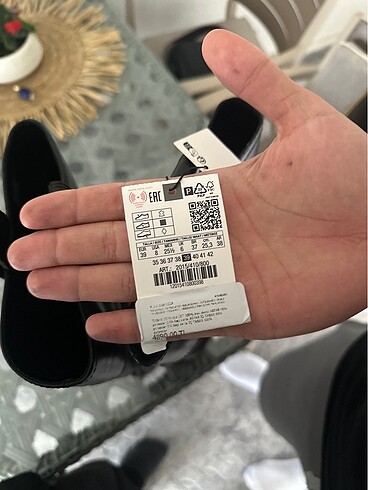 39 Beden siyah Renk ZARA UZUN KONÇLU DERİ BOT