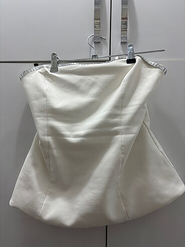Zara tasli straplez bluz