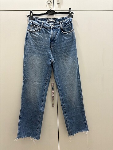 Zara mom jean