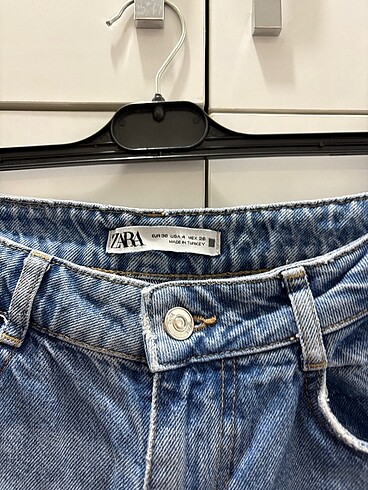 36 Beden mavi Renk Zara mom jean