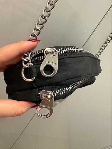 Beden Stradivarius siyah çanta