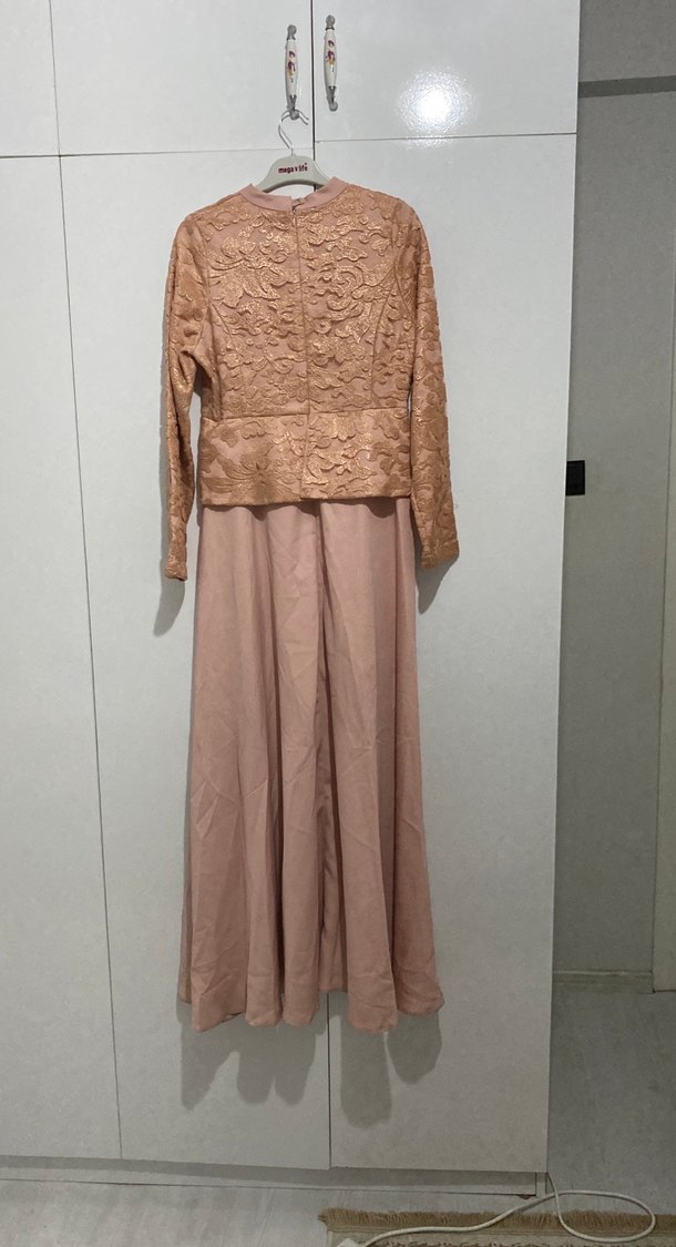 Bej Uzun Kollu Pilili Kadın Elbise - Görsel 3