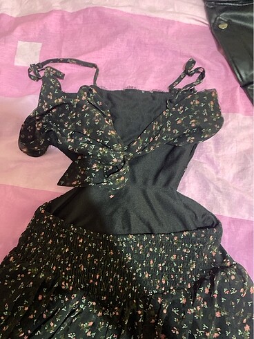 s Beden Stradivarius çiçekli içi astarlı kısa elbise