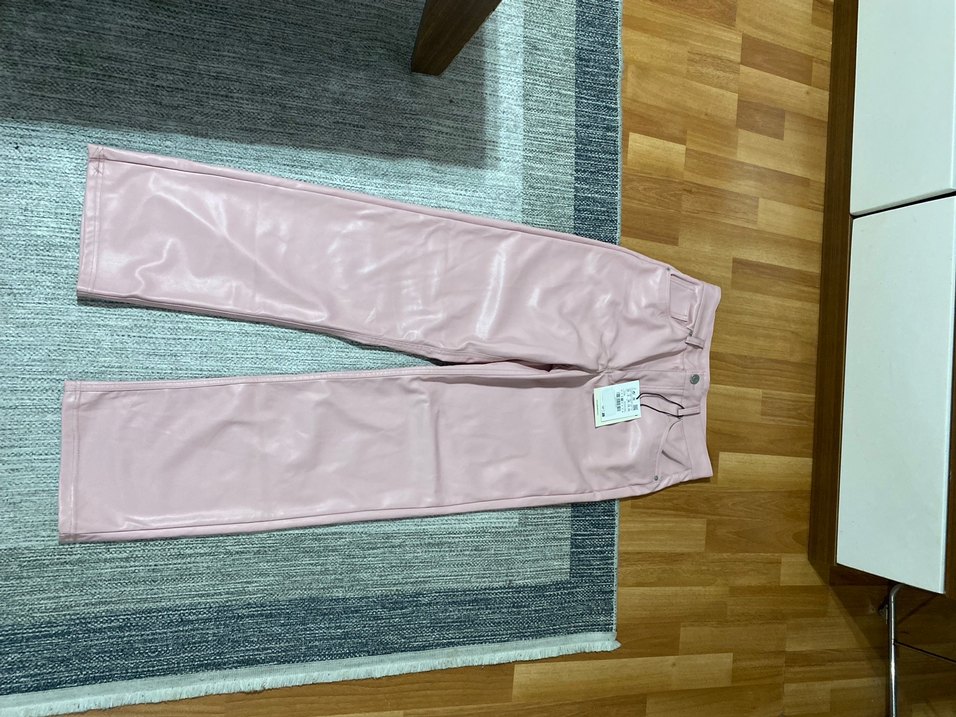 Pull & Bear Kadın Deri Pantolon - Görsel 2