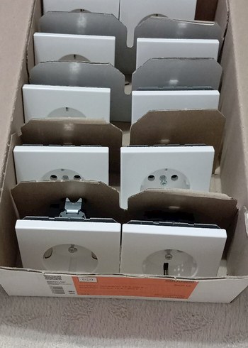 Beyaz Duvar Tipi Priz - Görsel 4