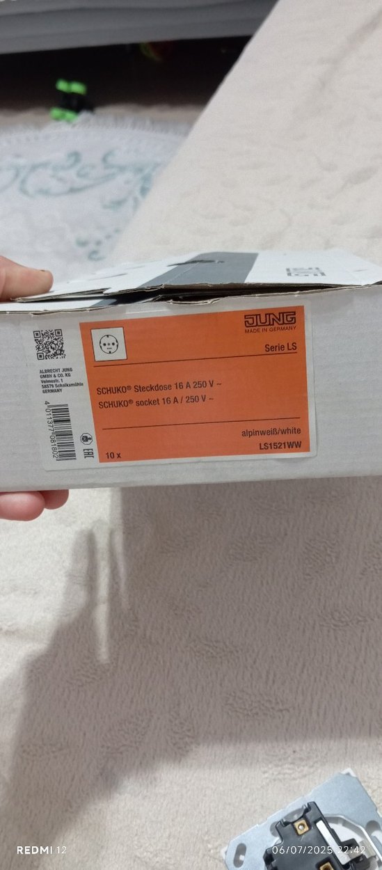 Beyaz Duvar Tipi Priz - Görsel 5