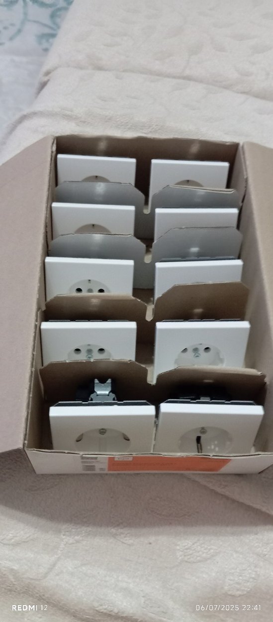 Beyaz Duvar Tipi Priz - Görsel 3