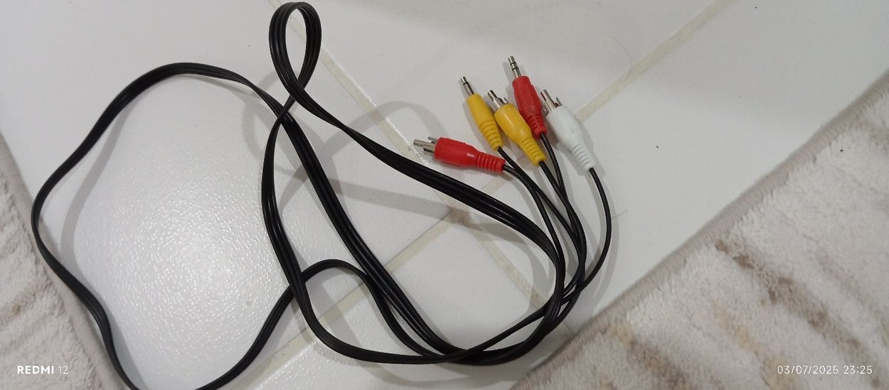 Renkli 3.5mm - RCA Ses ve Video Kablosu - Görsel 2