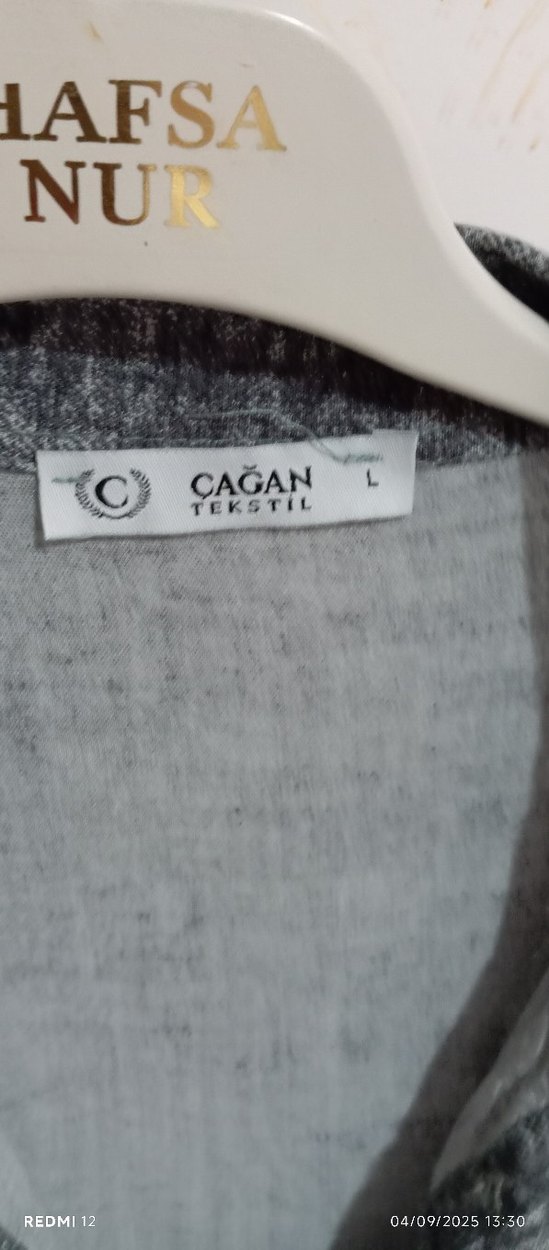 Gri Uzun Elbise V Yaka Düğmeli - Görsel 3