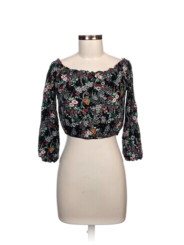 H&M Bluz %70 İndirimli.