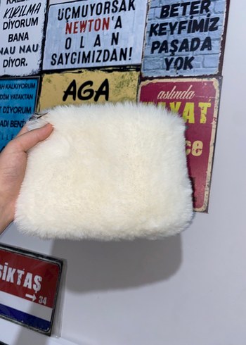 Peluş makyaj çantası