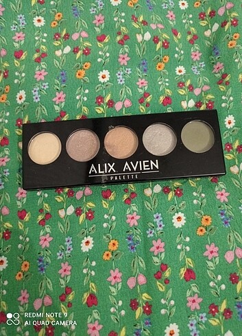Alix Avien Far Paleti 