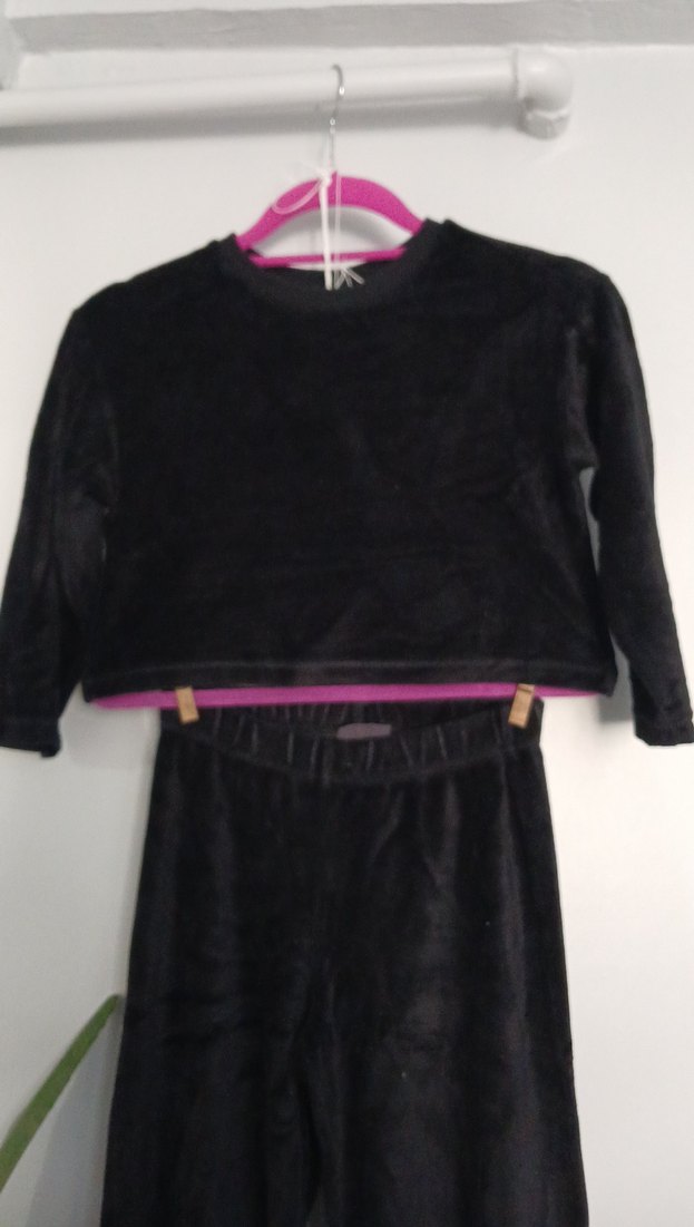 Siyah Kadife Kız Takımı, Salaş Kesim - Görsel 4