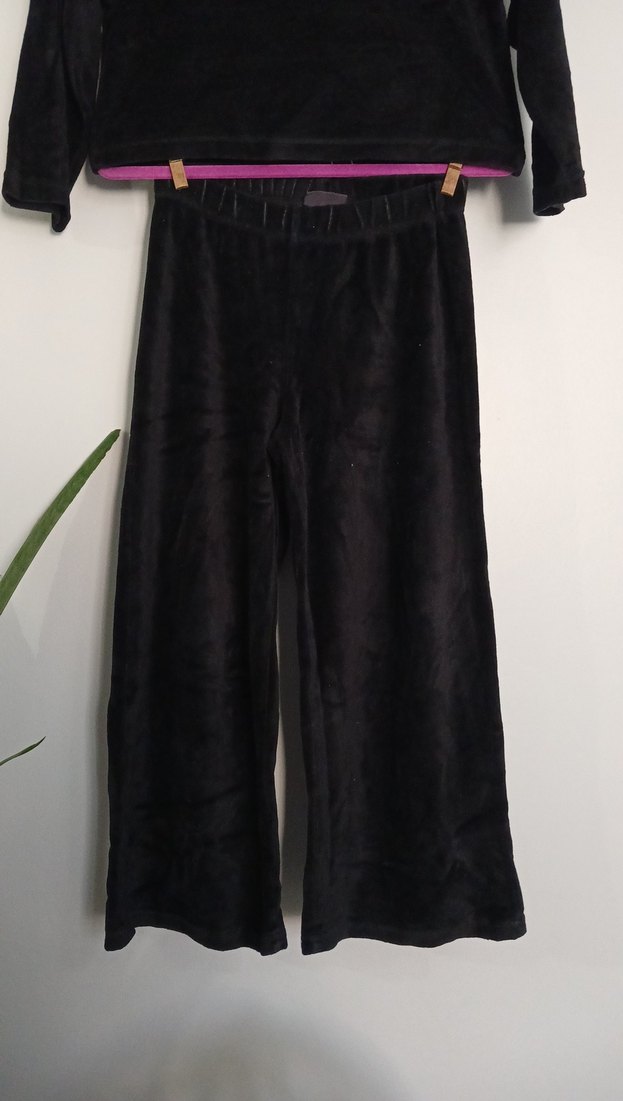 Siyah Kadife Kız Takımı, Salaş Kesim - Görsel 3