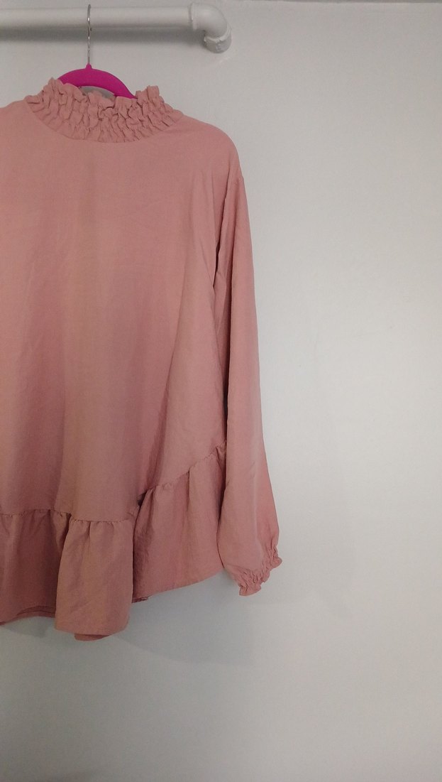 Pembe Fırfırlı Yüksek Yakalı Kadın Tunik - Görsel 2