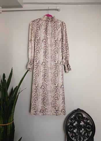 Yılan Desenli Uzun Kollu Uzun Elbise - Görsel 2