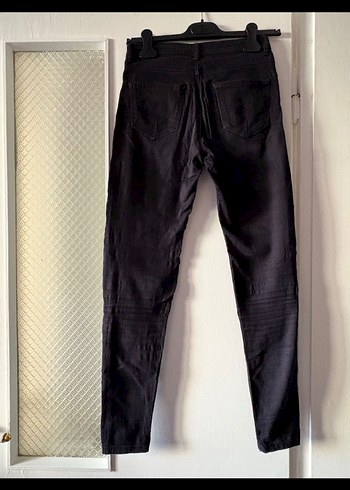 Bershka Fermuarlı Siyah Biker Kadın Kot Pantolon - Görsel 4