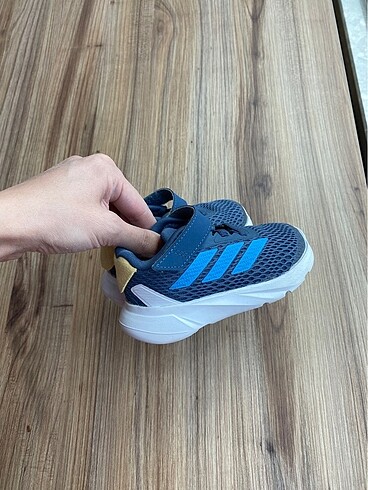 21 Beden Adidas erkek bebek spor ayakkabısı