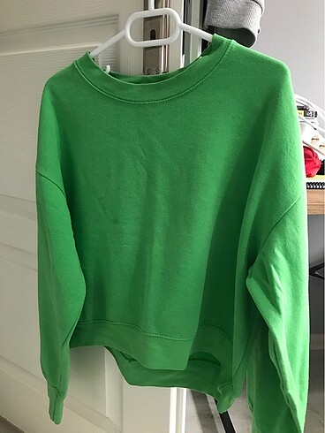 sweatshirt