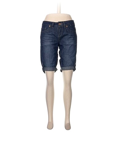 LC Waikiki Mini Şort %70 İndirimli.