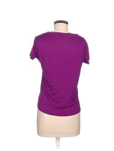 m Beden Diğer T-shirt %70 İndirimli.