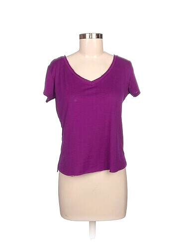 Diğer T-shirt %70 İndirimli.