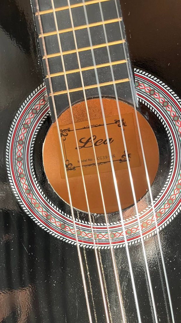 Klasik Siyah Gitar - Görsel 4