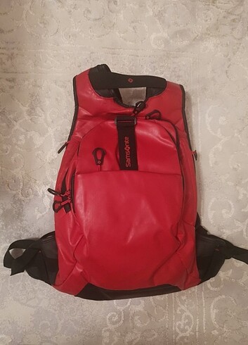 Samsonite paradiver laptop çantası kırmızı