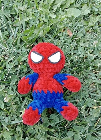spiderman amigurumi 