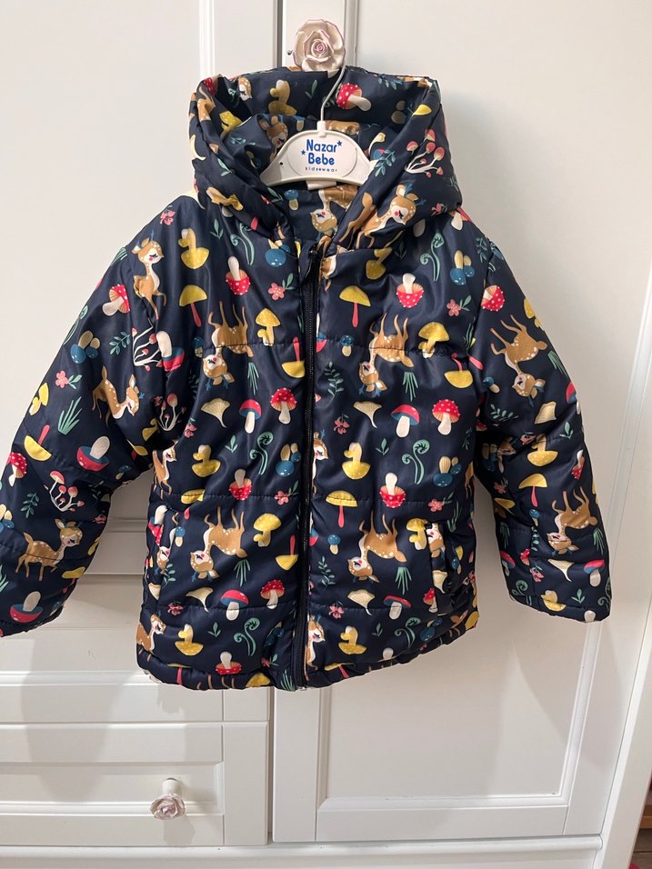 Defacto marka Kapüşonlu, baskılı, kürklü kız montu - Görsel 2