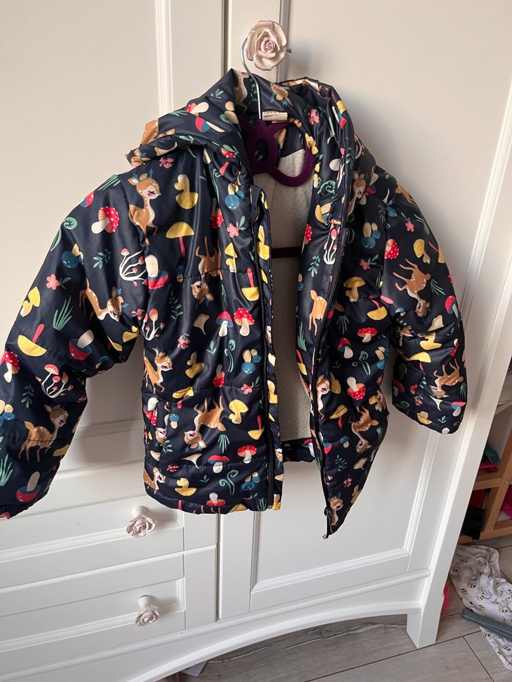 Defacto marka Kapüşonlu, baskılı, kürklü kız montu - Görsel 4