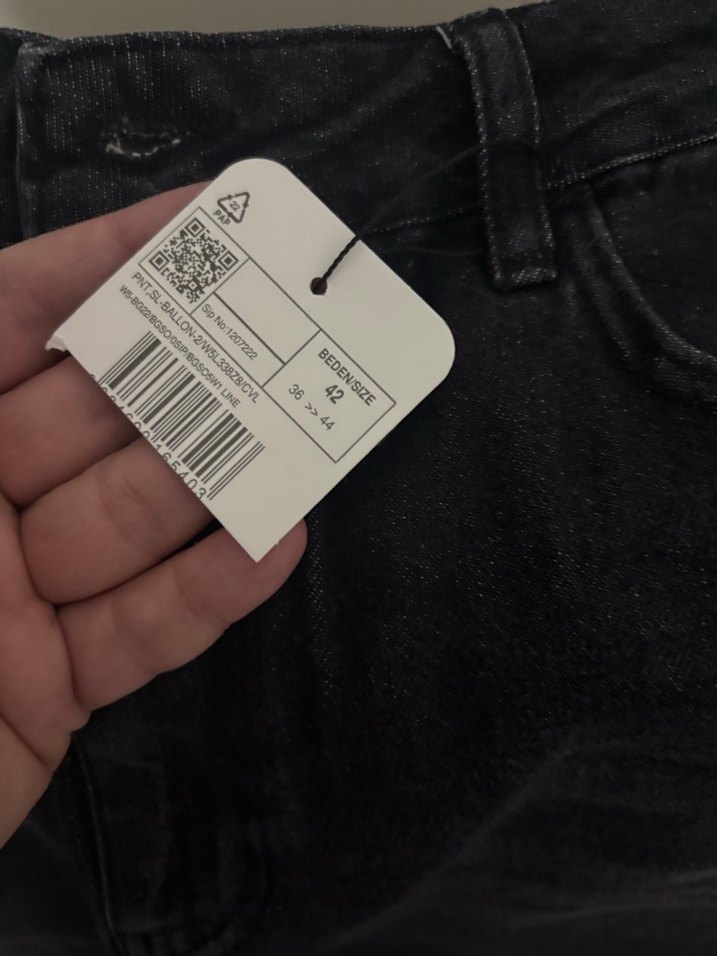 Siyah Bol Kesim Midi Kadın Kot Pantolon - Görsel 4