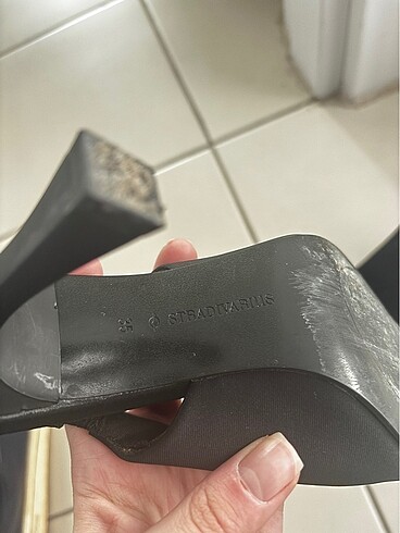 35 Beden siyah Renk Stradivarius topuklu