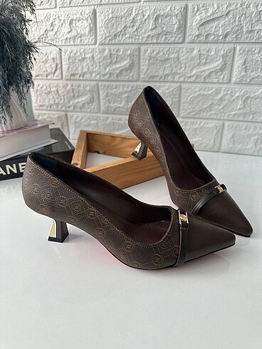 Vakko stiletto