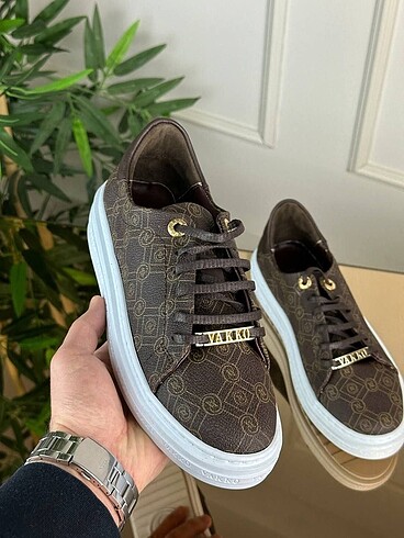 38 Beden siyah Renk Vakko sneaker