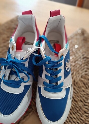 Supreme Supreme sneaker
