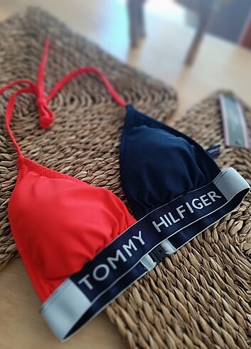 Diğer Üçgen etiketli bikini üstü