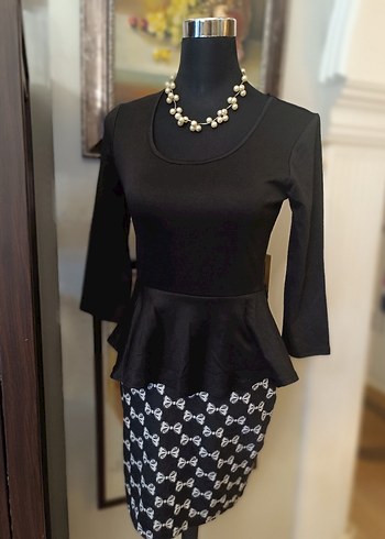 Kurdele Detaylı Siyah Gösterişli Midi Elbise - Görsel 6