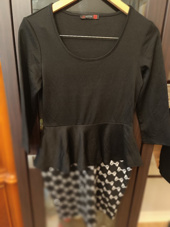 Kurdele Detaylı Siyah Gösterişli Midi Elbise - Görsel 2