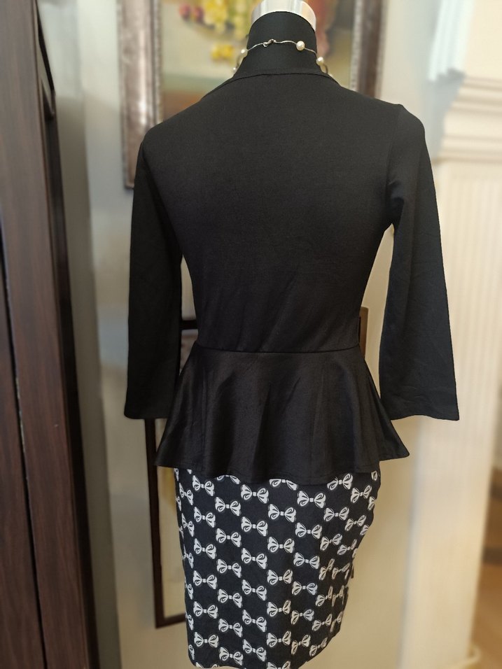 Kurdele Detaylı Siyah Gösterişli Midi Elbise - Görsel 3